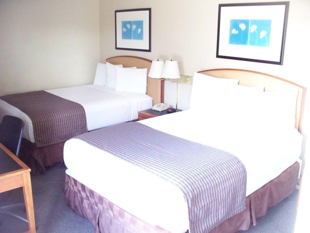 Days Inn By Wyndham Emporia Kültér fotó